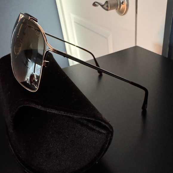 Tom Ford Gold Frame Sunglasses with Brown Lenses - Picture 3 of 10